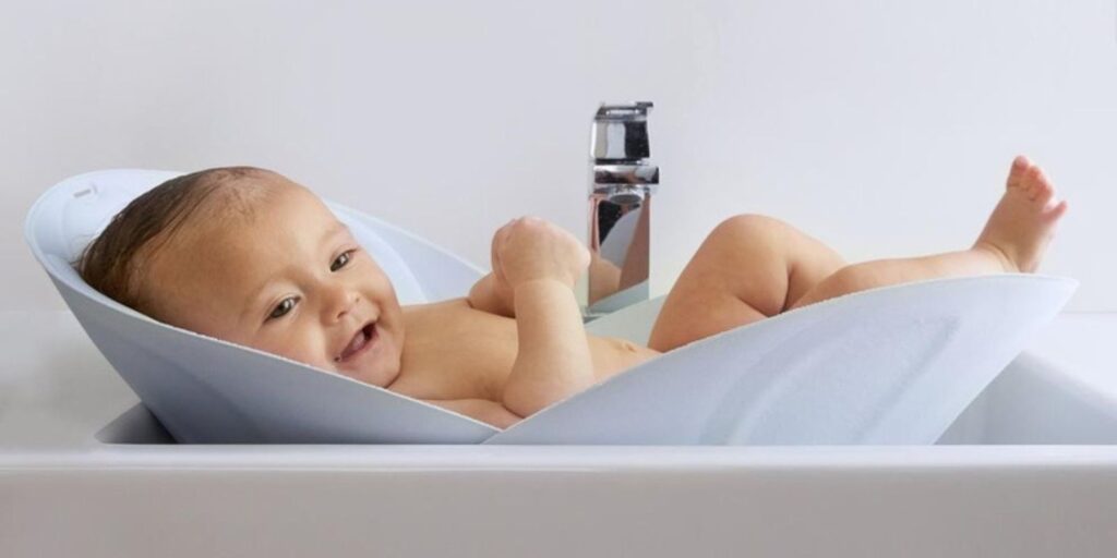 Our Guide to Baby’s First Bath