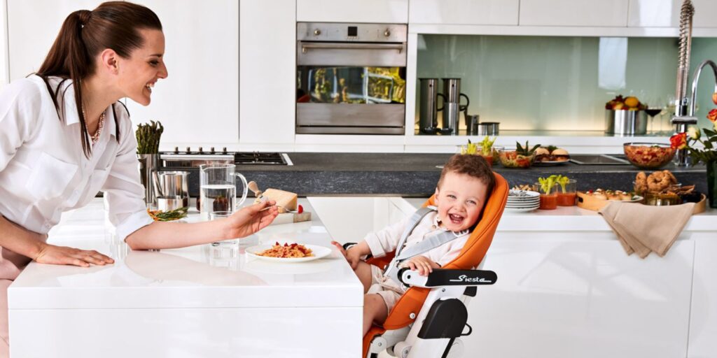 How to Make Mealtime Fun for Your High Chair Baby